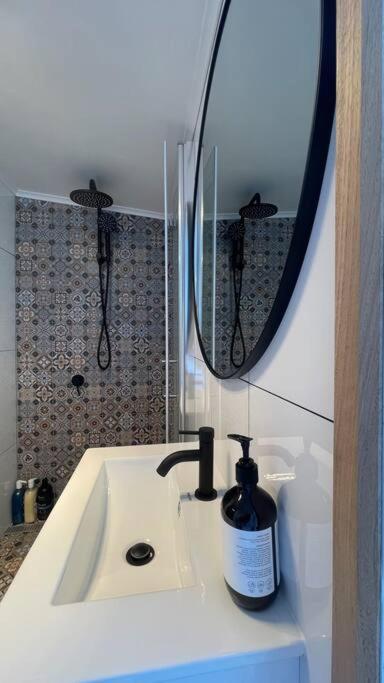 Lovely Brick Cottage With Amazing Water View Hobart Bagian luar foto